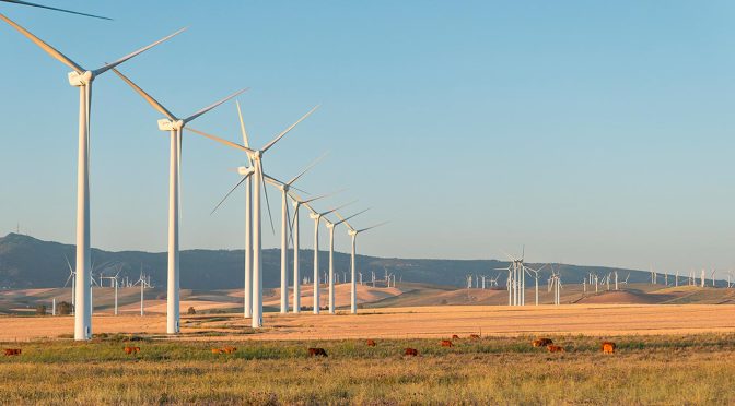 Acciona repotencia una central de energía eólica en Cádiz