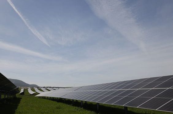 Cuatro plantas fotovoltaicas, propiedad de The Renewables Infrastructure Group (TRIG) y operadas por Statkraft en Cádiz, reciben el Sello de Excelencia en Sostenibilidad UNEF