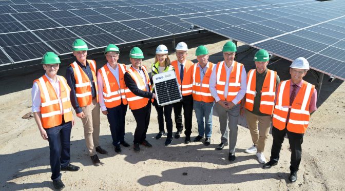 Los municipios de la mina a cielo abierto de Hambach invierten en energía fotovoltaica junto con RWE