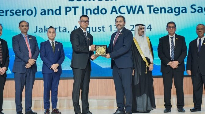 ACWA Power firma un acuerdo para el primer proyecto de energía solar fotovoltaica flotante de Indonesia