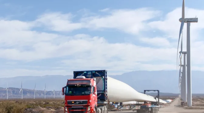 Parque eólico Arauco en Argentina instala nuevos aerogeneradores