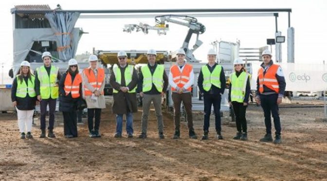 EDP prueba la construcción de su primera planta fotovoltaica con tecnología de automatización